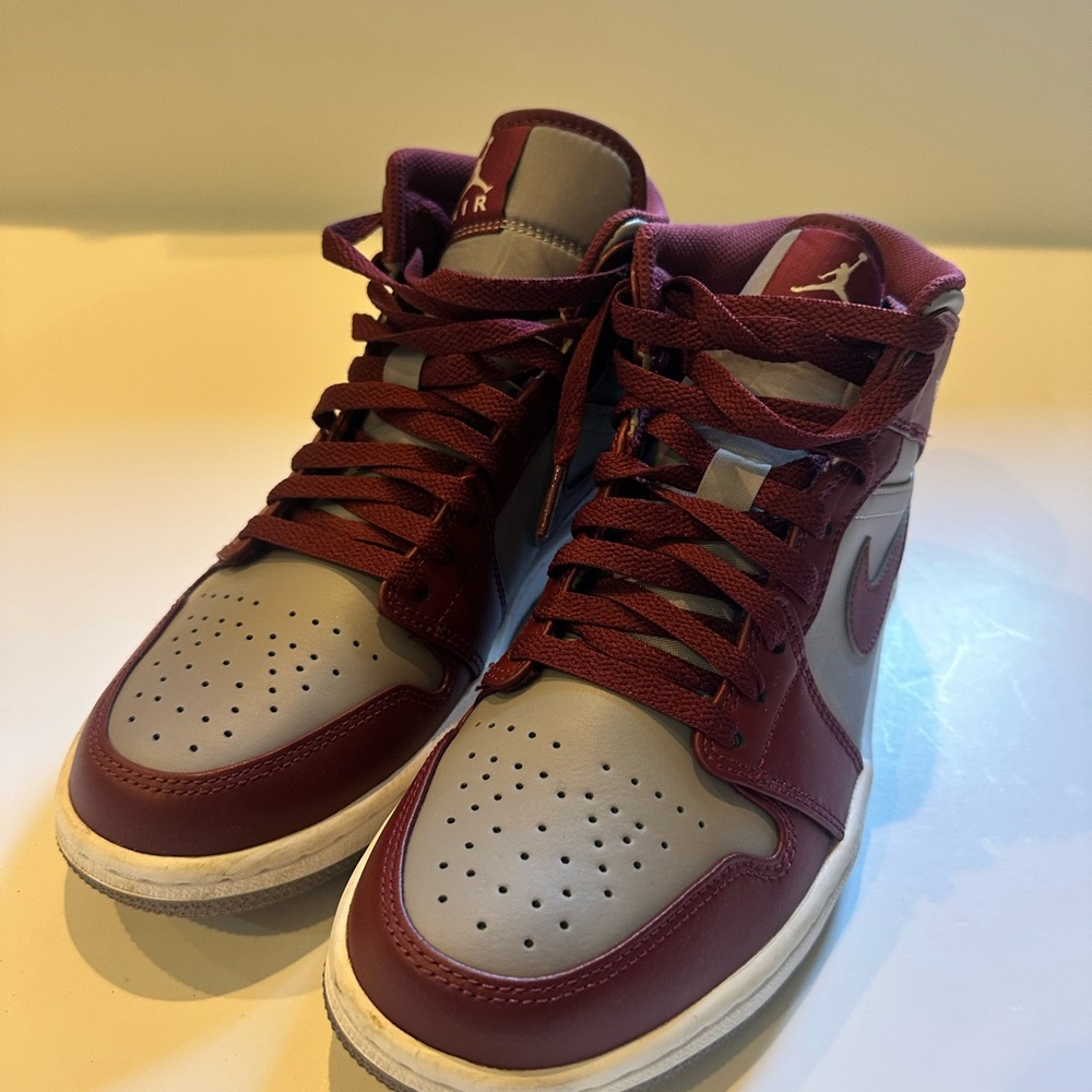 Nike Mid-Top Sneakers in Maroon and Gray